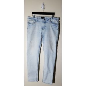No Boundaries Straight Leg Jeans